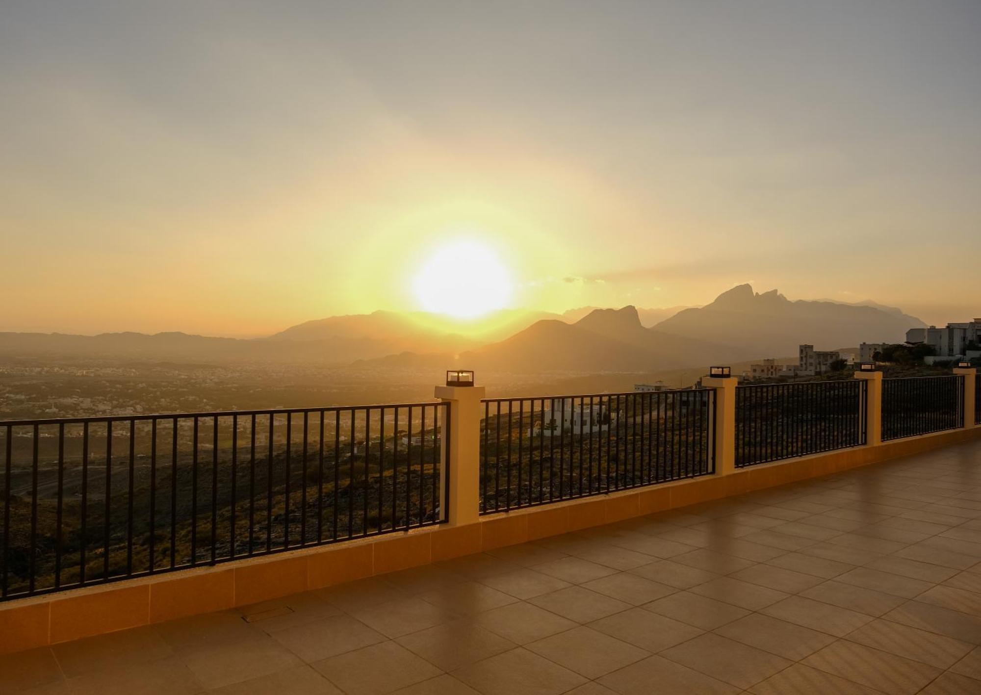 Sunset Sky Hotel Misfāh Buitenkant foto